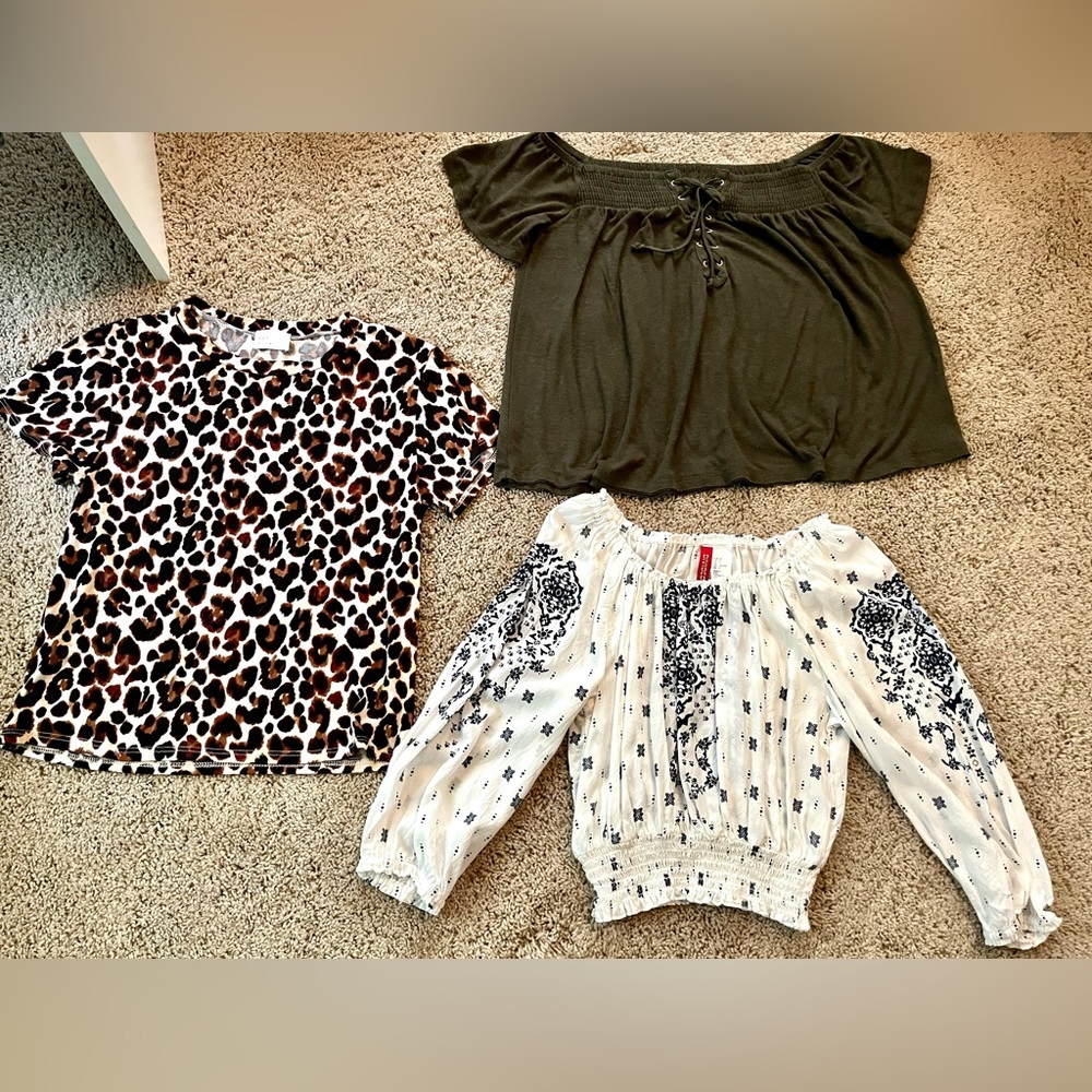 Lot of 3 womans tops